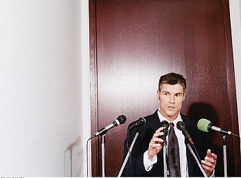 《怪物猎人：荒野》重新捏脸需收费 官方将赠送免费券